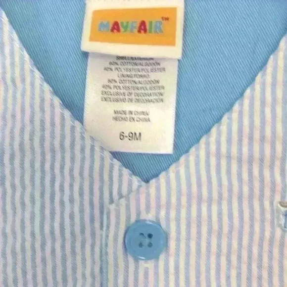 Mayfair baby boy 👶🏻 onesie with matching vest and bowtie - Picture 3 of 3